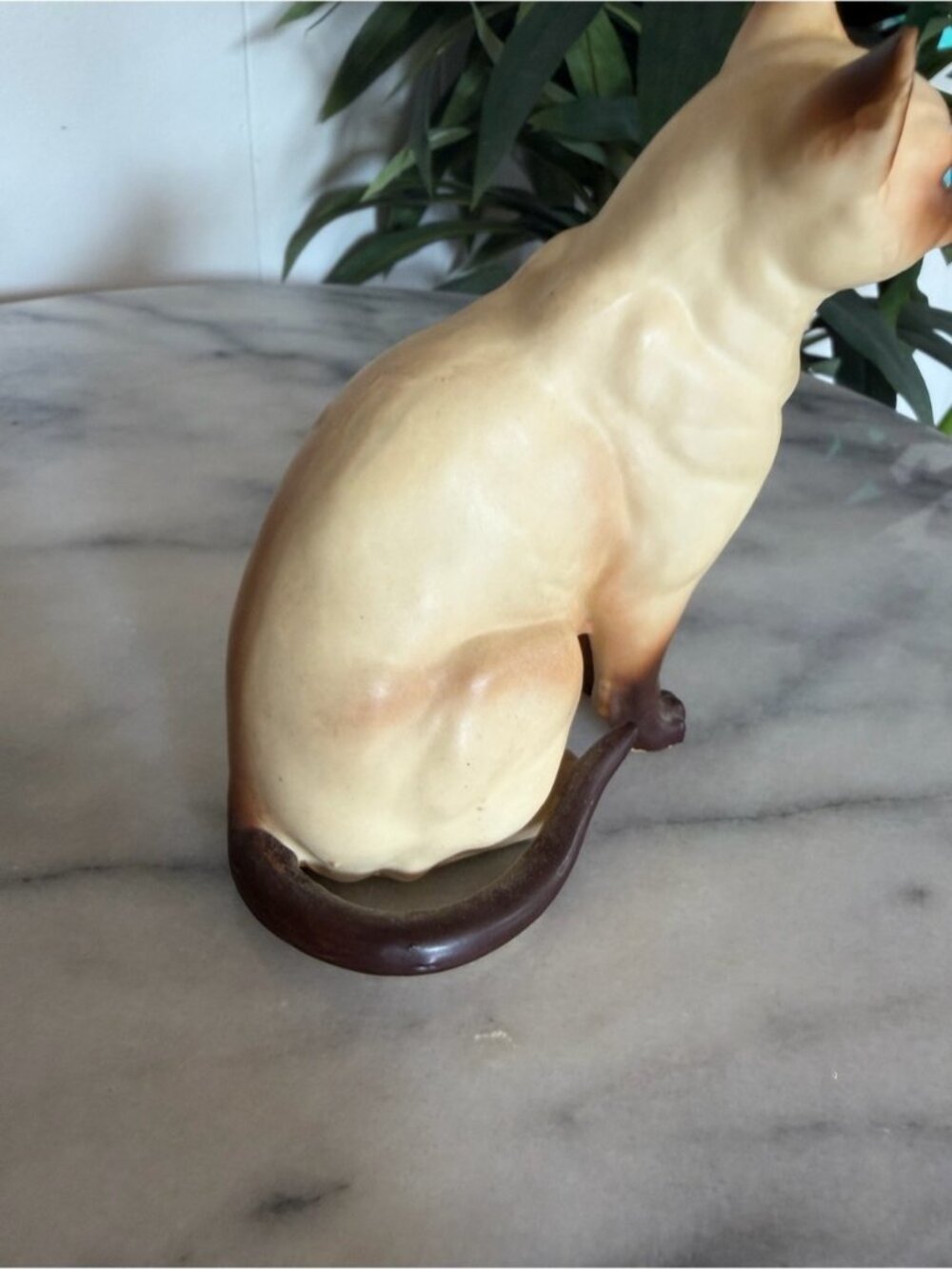 Vintage Siamese Cat Sculpture Blue Eyes Figurine Cats Art Trinket mcm Japan 60s - Picture 9 of 9